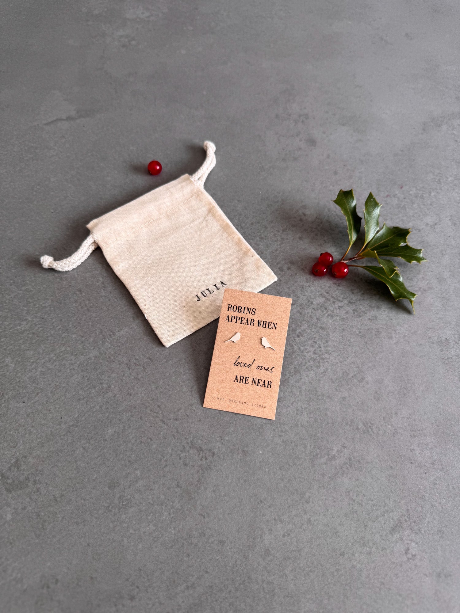 Classic Robins Appear Earrings